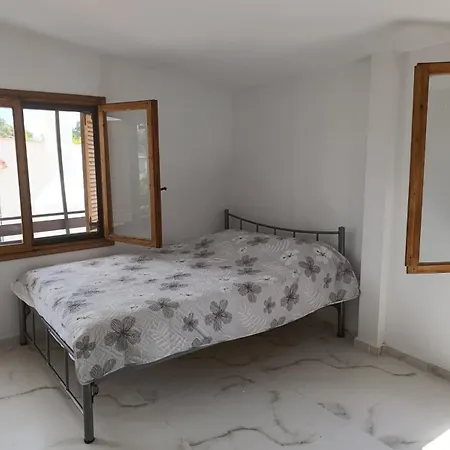 בית נופש Alma *